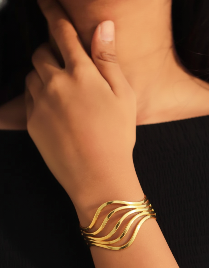 Golden Wave Handcuff