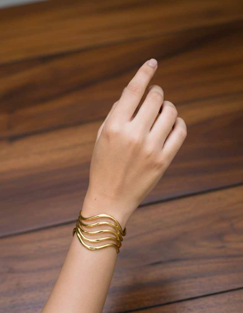 Golden Wave Handcuff